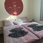 Loewenherz Apartment